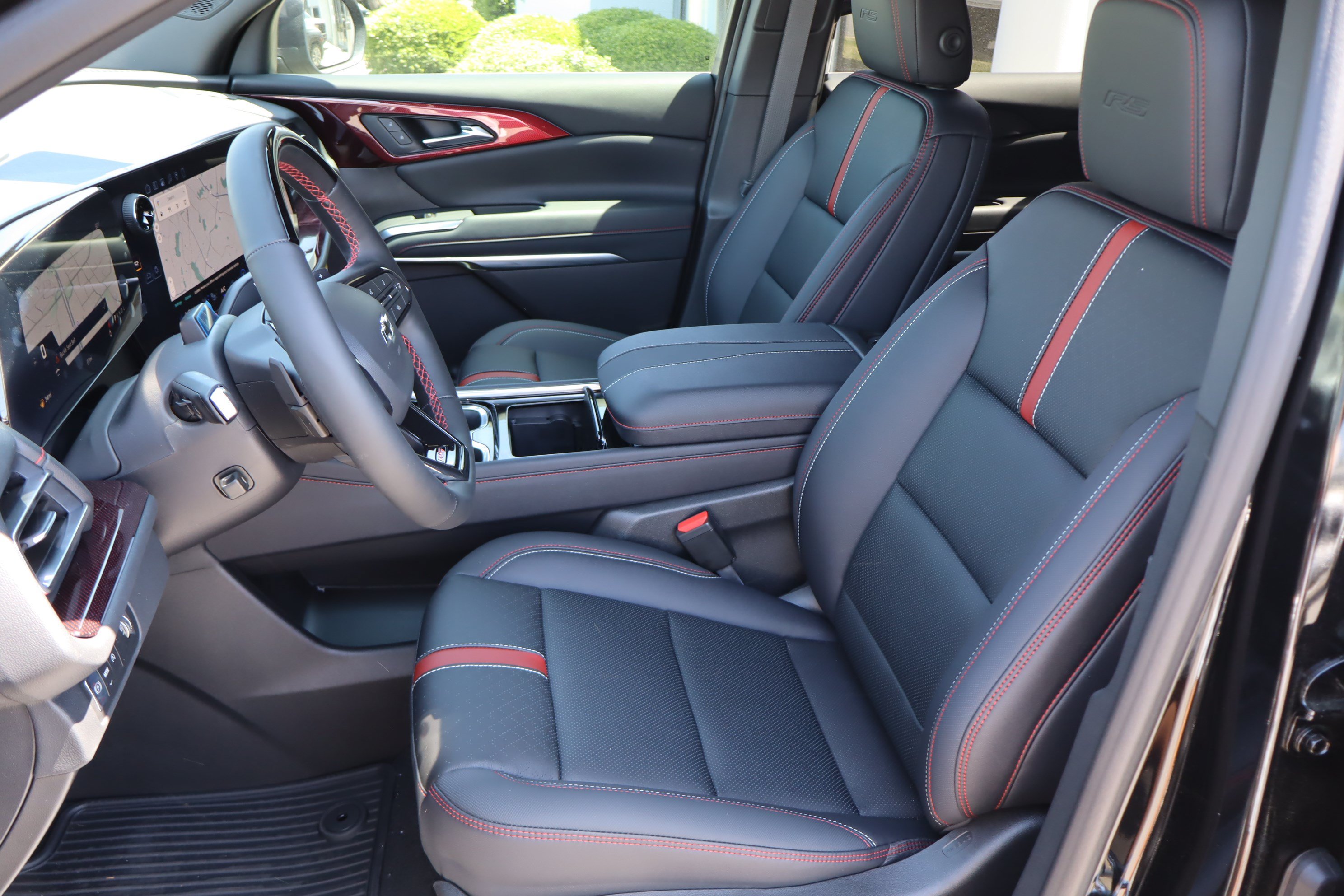 New 2026 Chevrolet Traverse RS FWD image 11