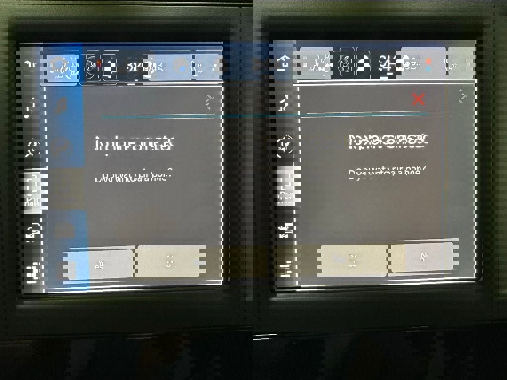 Used 2023 Chrysler Voyager LX image 29