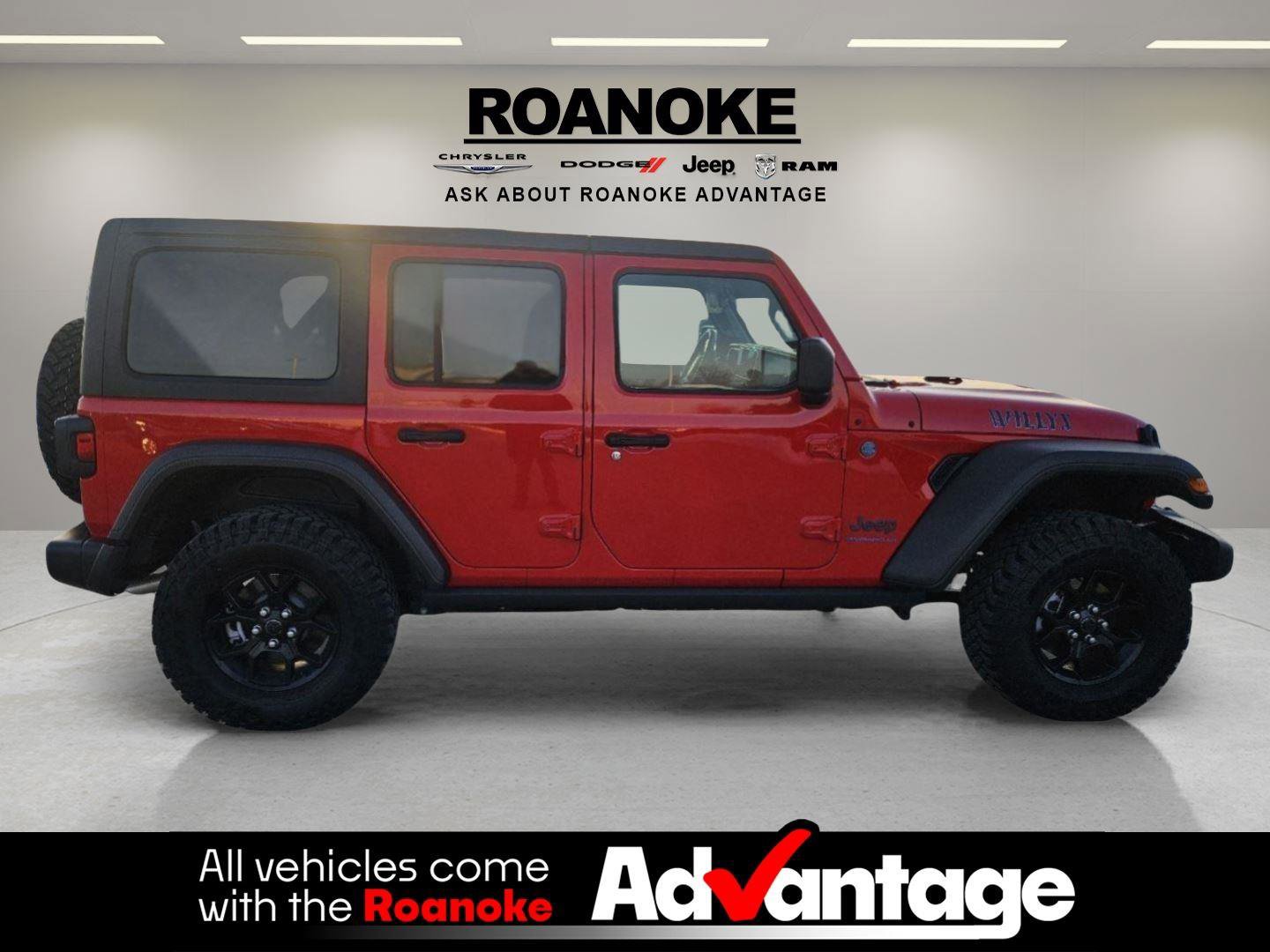 Used 2025 Jeep Wrangler Willys image 12