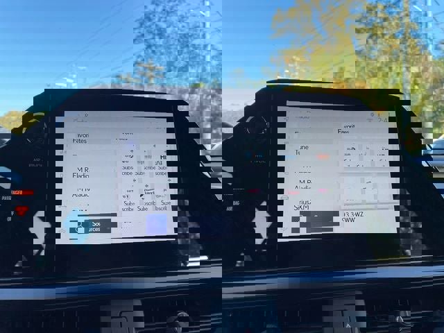 Used 2024 Lexus UX 250h F Sport image 15