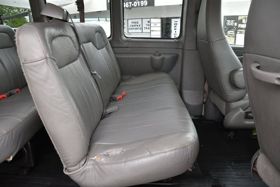Used 2019 Chevrolet Express 3500 LS RWD image 11