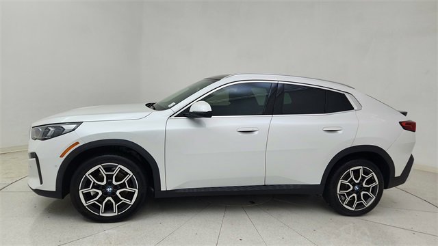 Used 2025 BMW X2 xDrive28i image 3