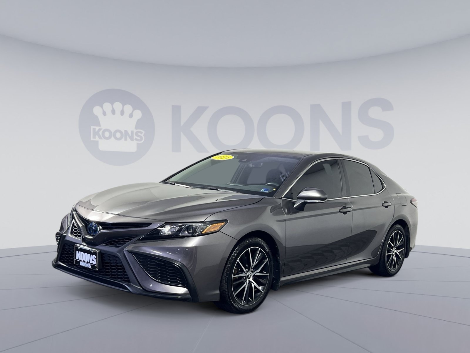 Used 2024 Toyota Camry SE FWD image 5