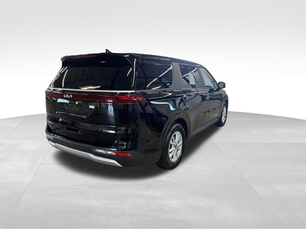 Certified 2024 Kia Carnival LX FWD image 7