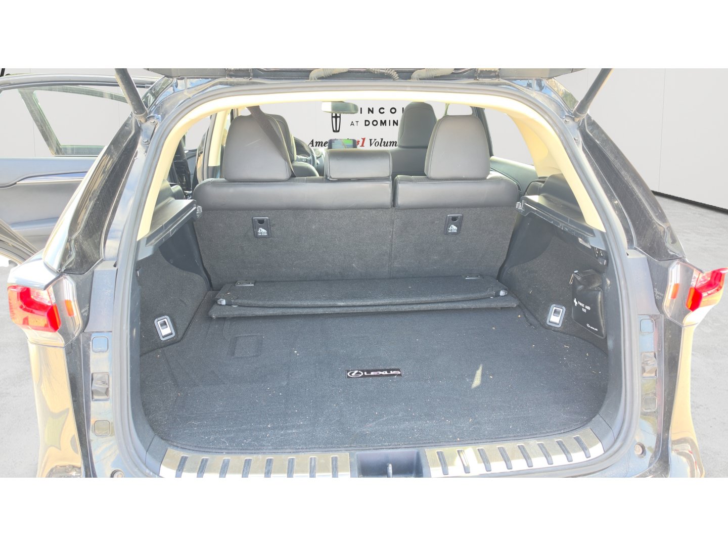 Used 2016 Lexus NX 200t FWD w/ Luxury Package image 23