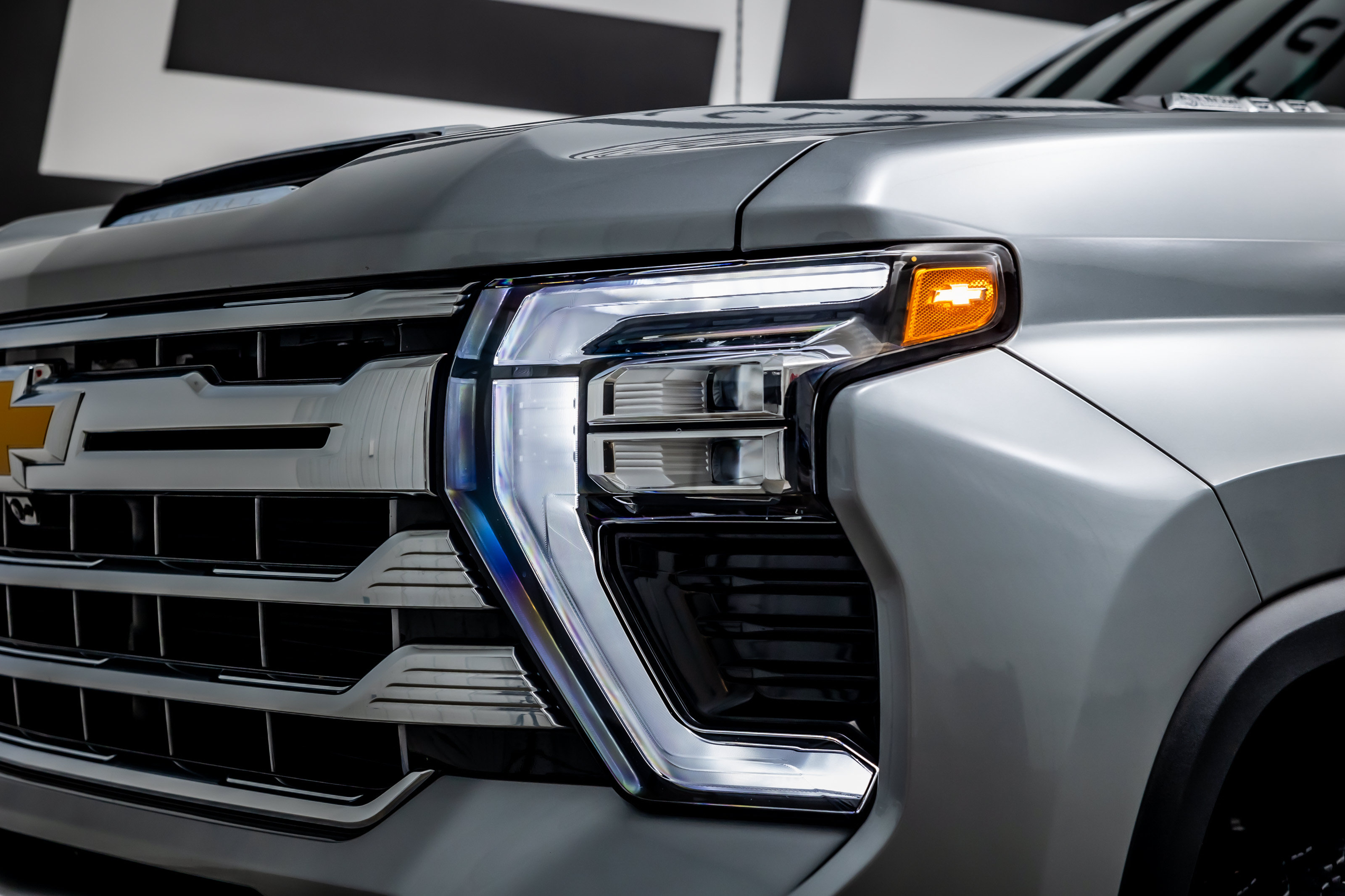 Used 2025 Chevrolet Silverado 3500 High Country w/ Technology Package AWD/4WD image 15
