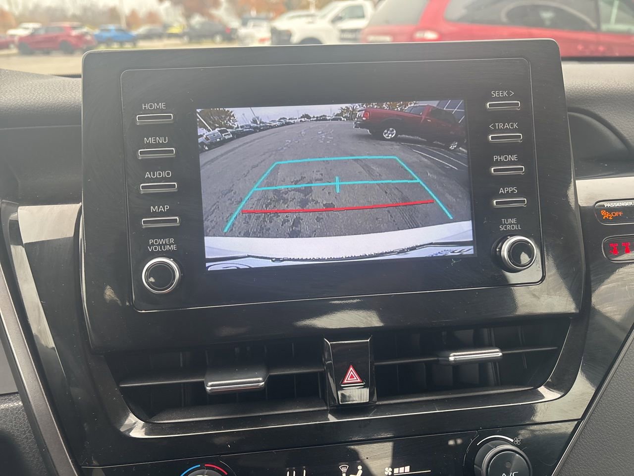 Used 2023 Toyota Camry SE image 21