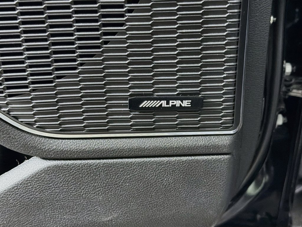 Used 2023 Jeep Grand Cherokee Overland AWD/4WD image 19