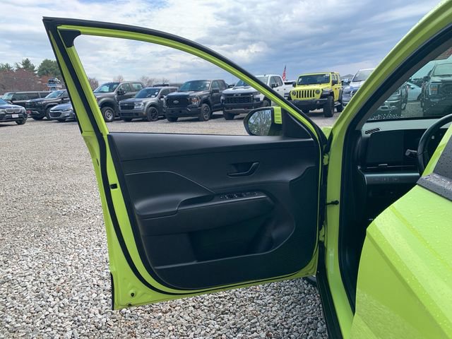 Used 2025 Hyundai Kona SEL image 18