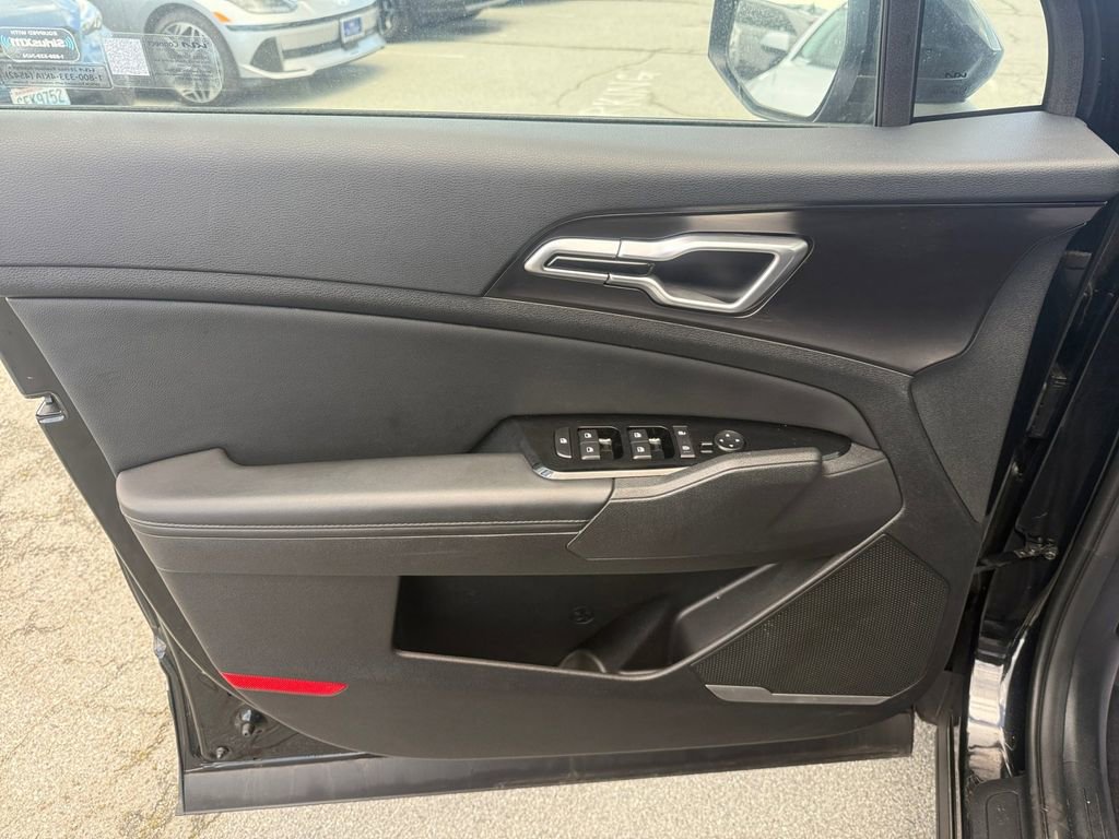Used 2024 Kia Sportage EX image 9