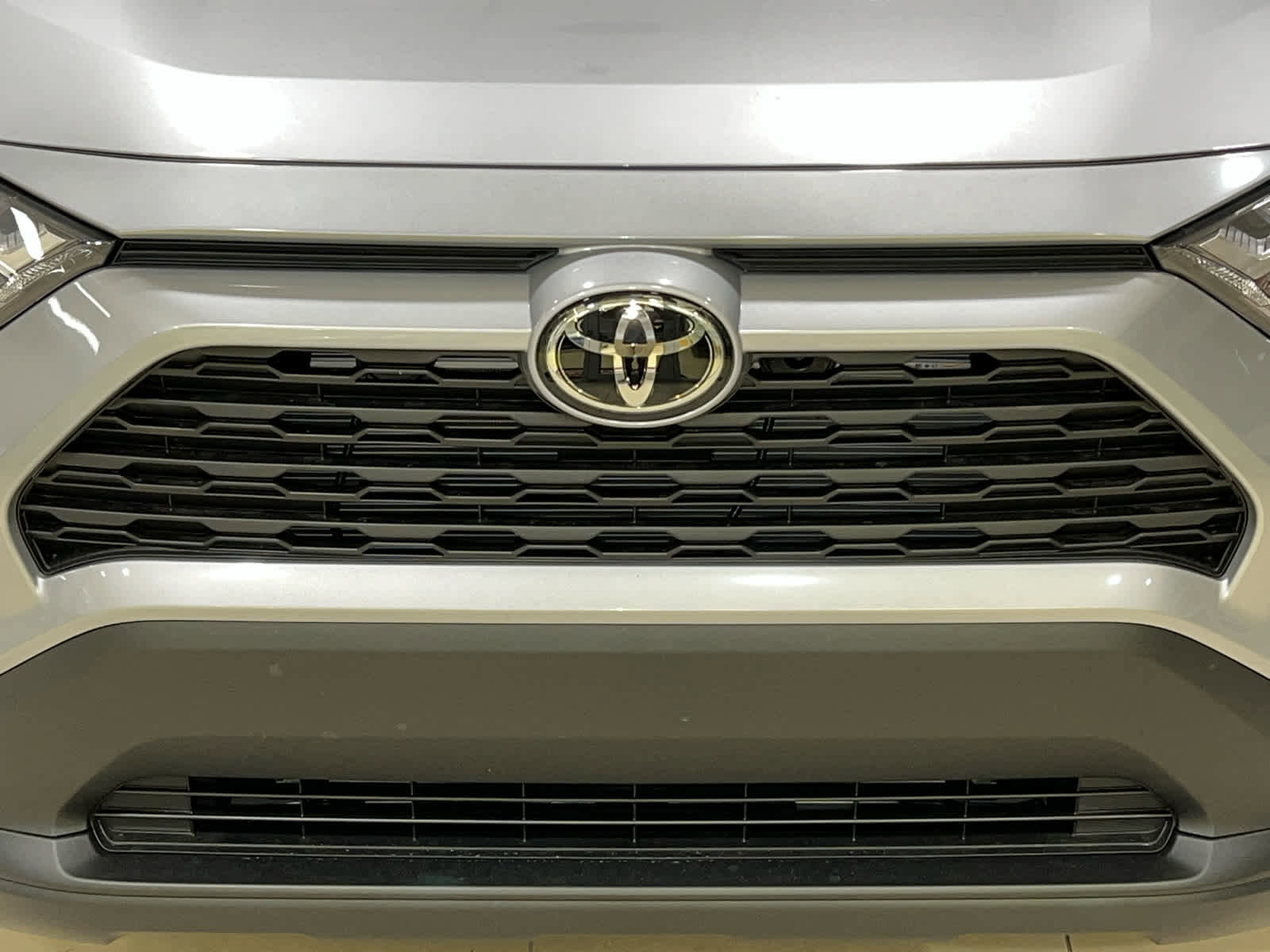 New 2025 Toyota RAV4 XLE w/ Weather Package image 4