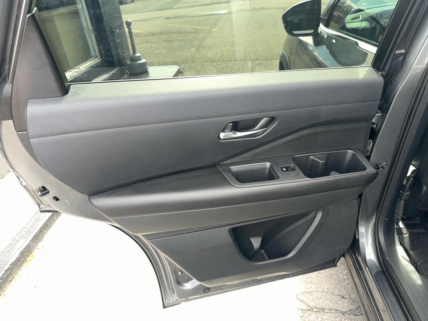 Used 2022 Nissan Pathfinder SV AWD/4WD image 13