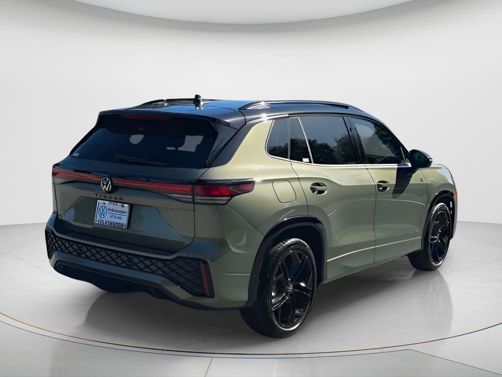 New 2026 Volkswagen Tiguan SE R-Line image 8
