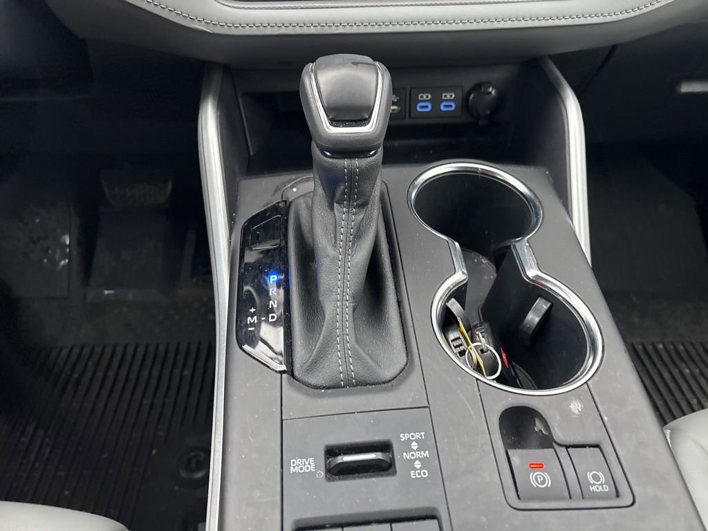 Used 2022 Toyota Highlander XLE image 17