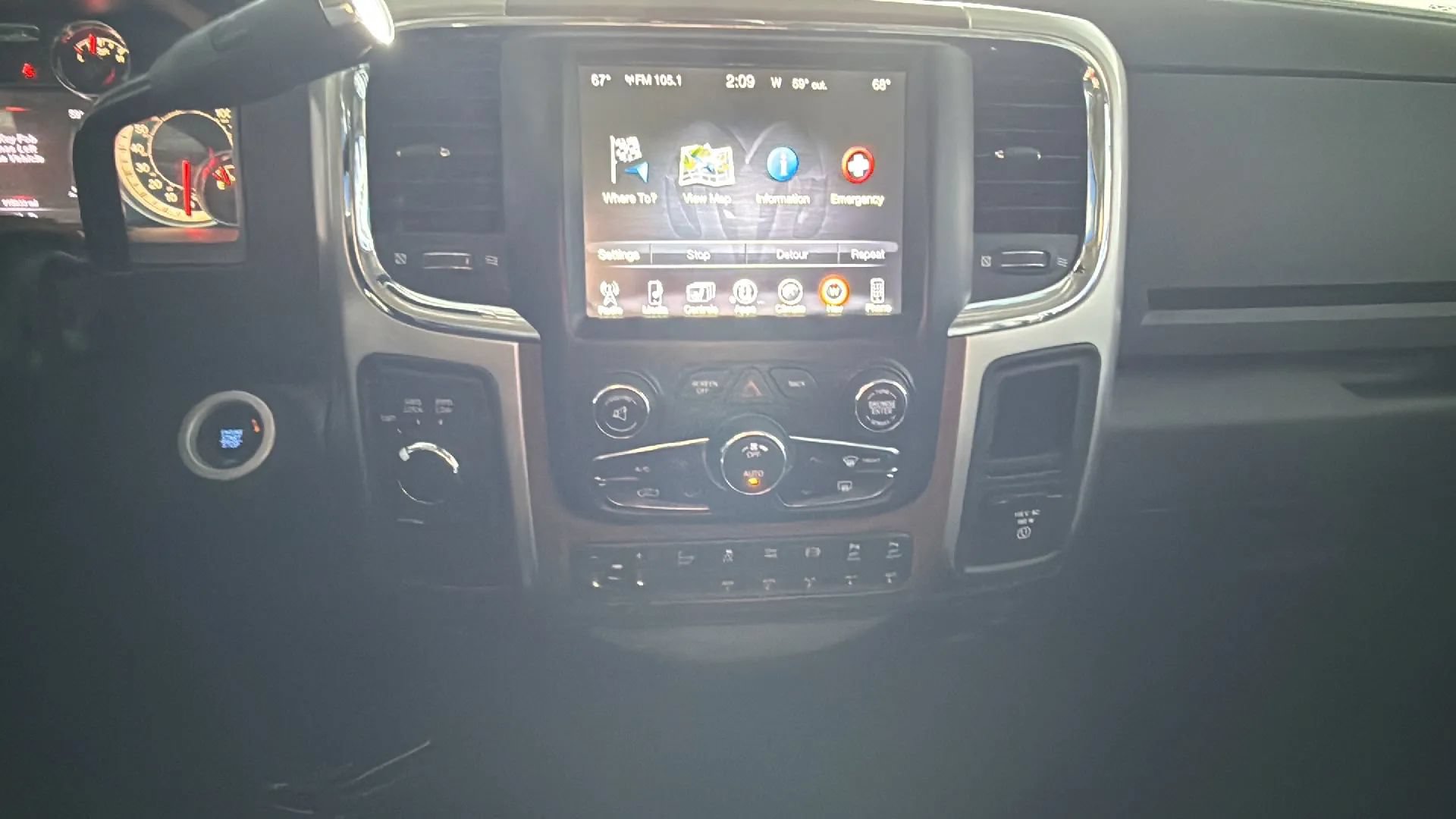 Used 2017 RAM 3500 Laramie w/ Snow Chief Group AWD/4WD image 19
