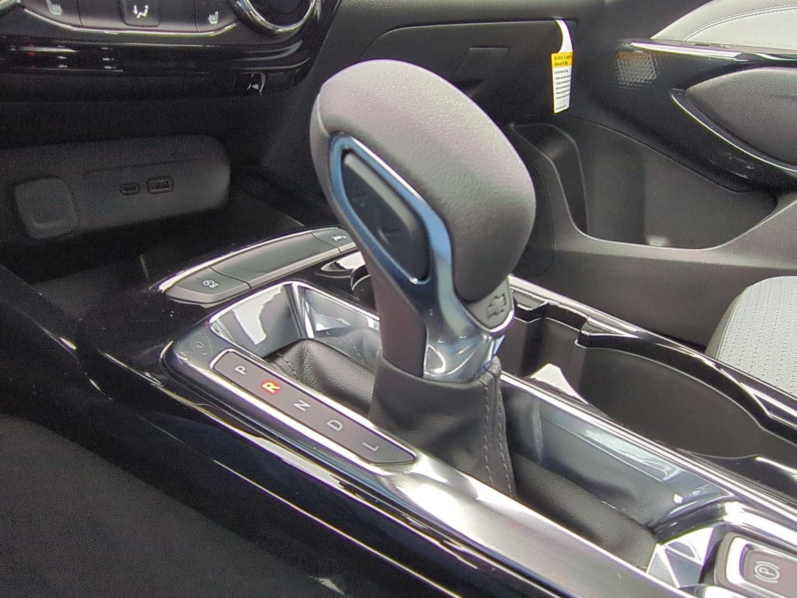 New 2026 Chevrolet Trax LT w/ Driver Confidence Package FWD image 21