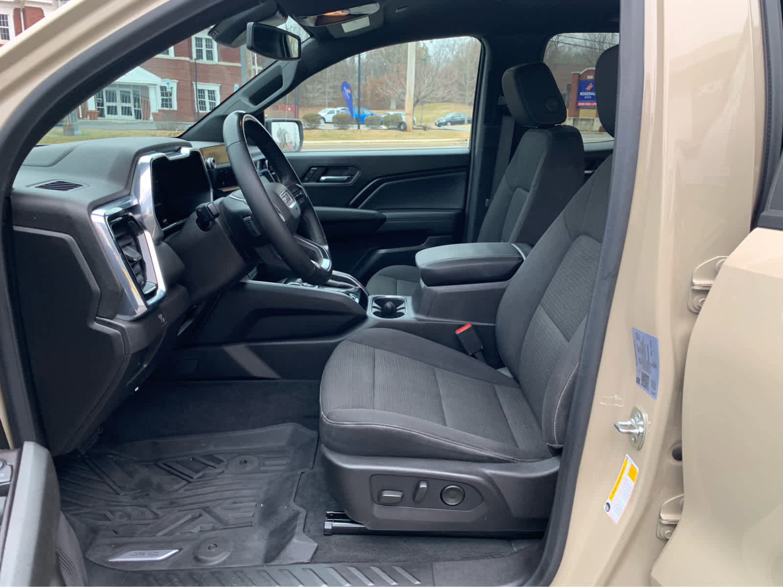 Used 2024 GMC Canyon Elevation w/ Convenience Package image 10