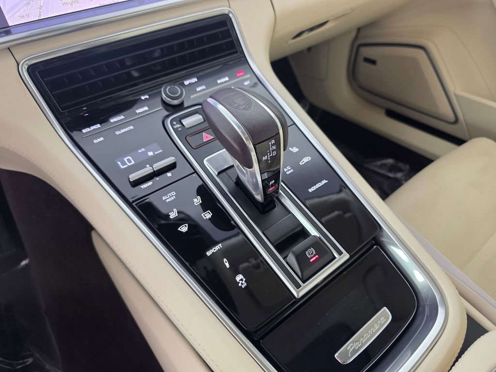 Used 2023 Porsche Panamera image 26