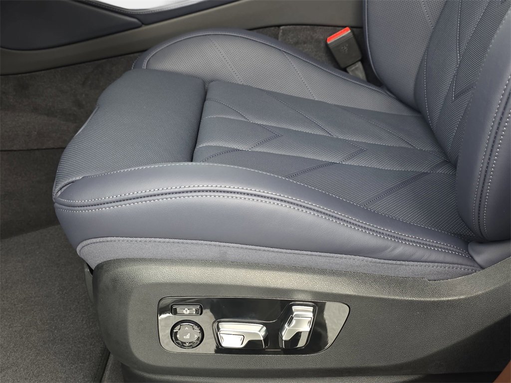 New 2026 BMW XM Label Red image 28