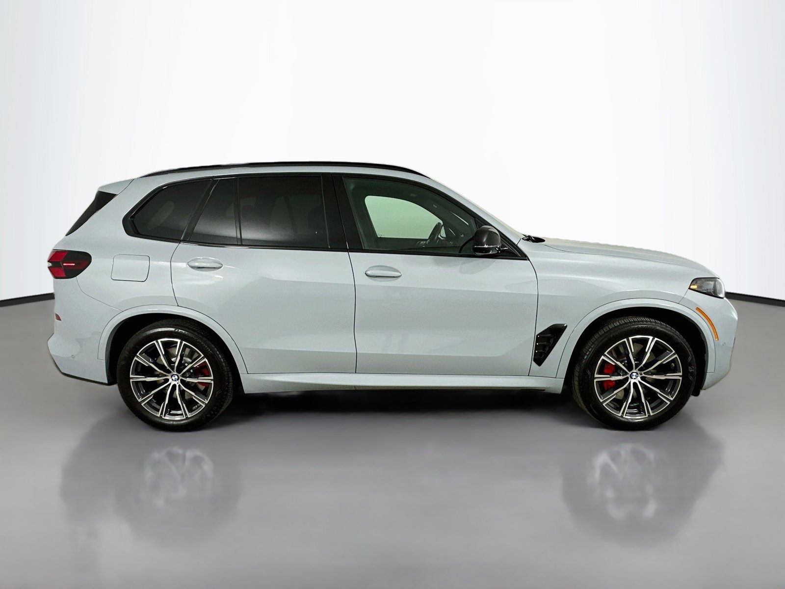 Used 2026 BMW X5 M60i w/ Executive Package AWD/4WD image 4
