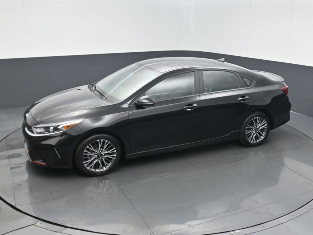 Used 2024 Kia Forte GT-Line w/ GT-Line Premium Package image 12