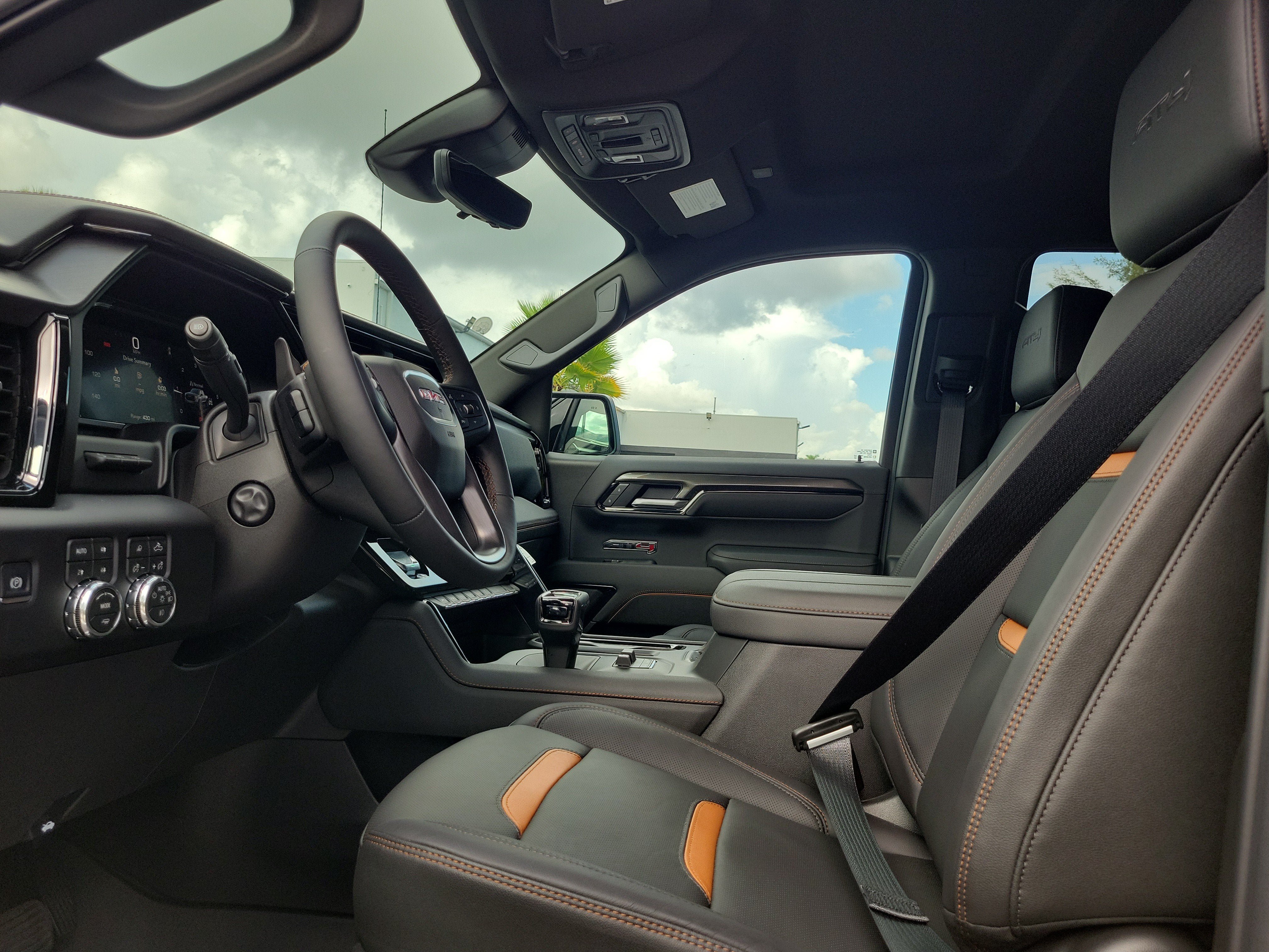 New 2026 GMC Sierra 1500 AT4 w/ AT4 Premium Package AWD/4WD image 8