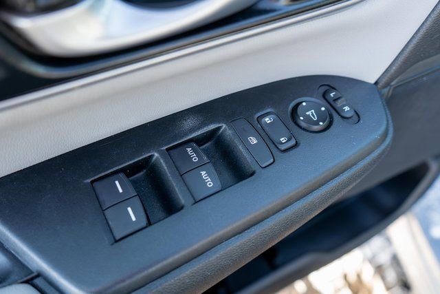 Used 2022 Honda CR-V EX-L image 19