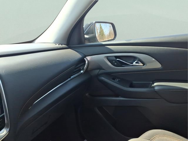 Used 2021 Chevrolet Traverse LT image 21