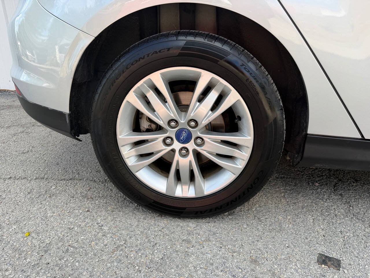 Used 2012 Ford Focus SEL FWD image 30