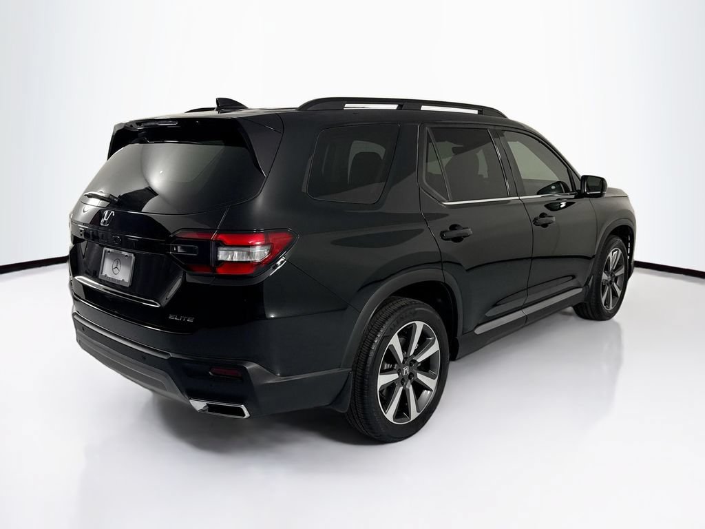 Used 2023 Honda Pilot Elite image 5
