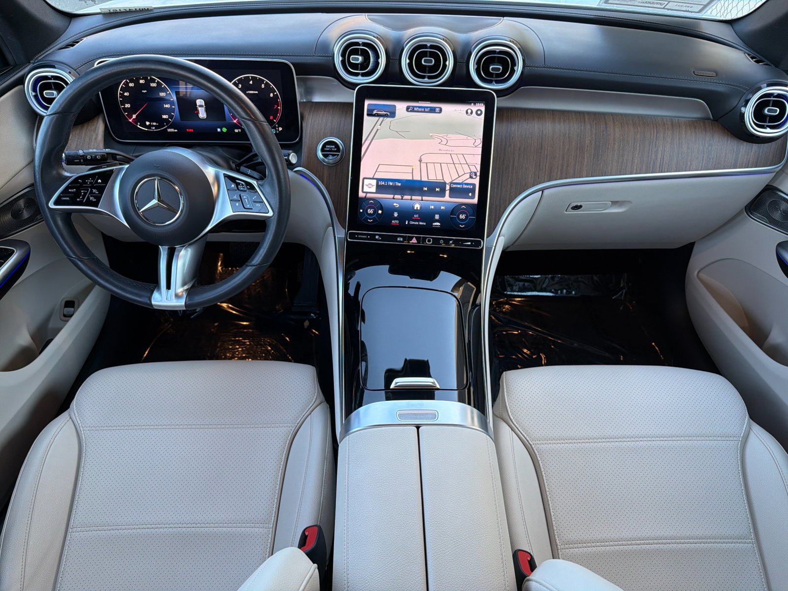 Used 2023 Mercedes-Benz GLC 300 4MATIC image 12
