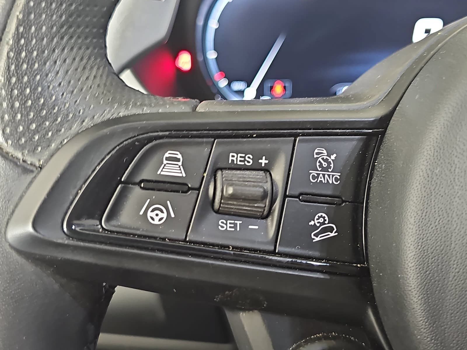 Used 2024 Alfa Romeo Stelvio Veloce AWD/4WD image 17