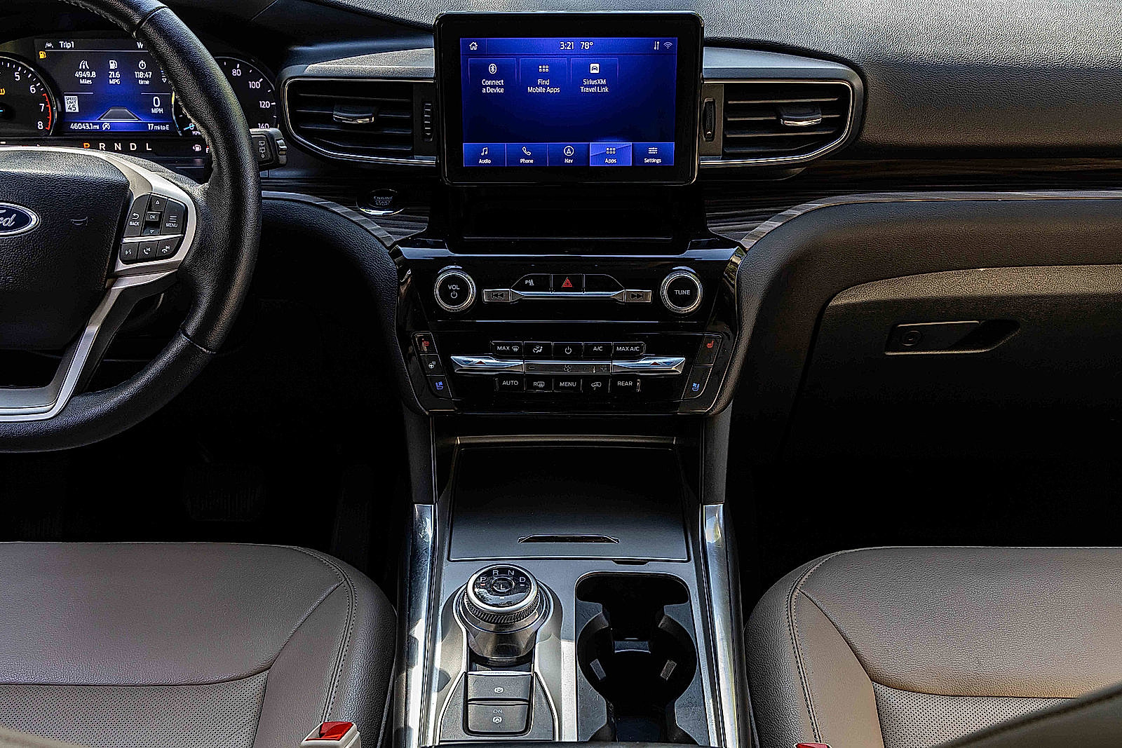 Used 2023 Ford Explorer Limited image 11