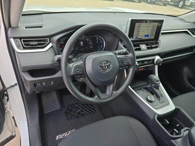 Used 2025 Toyota RAV4 LE image 15