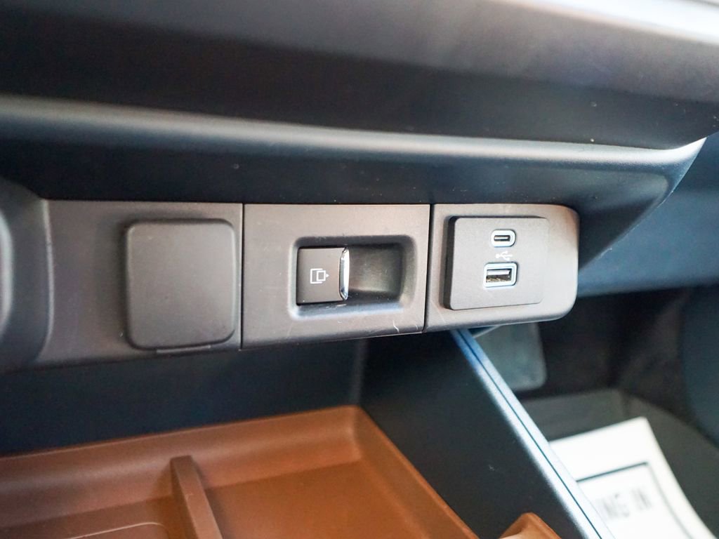 Used 2022 Ford Maverick Lariat w/ Lariat Luxury Package image 31