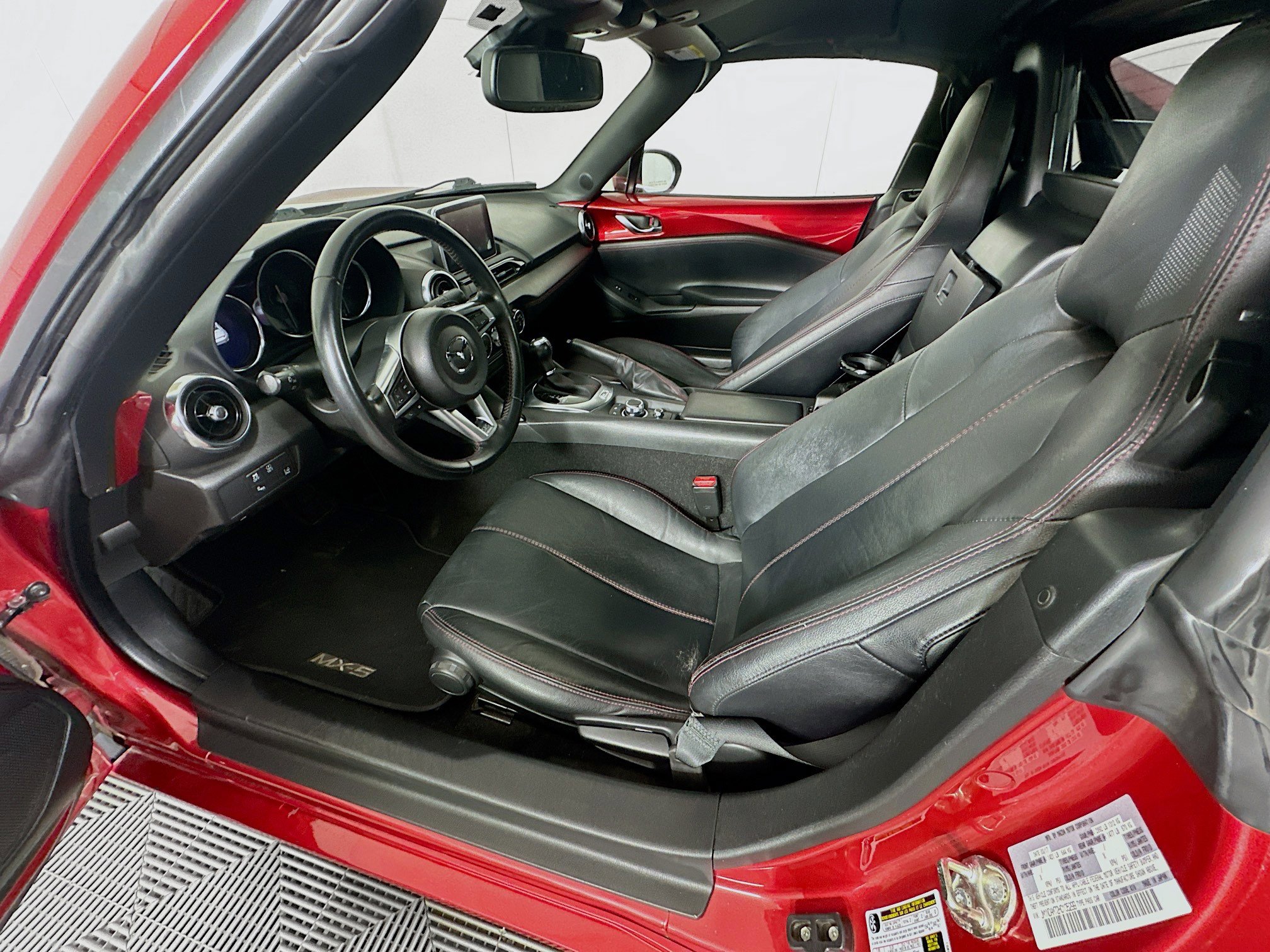 Used 2017 MAZDA MX-5 Miata RF Grand Touring RWD image 13
