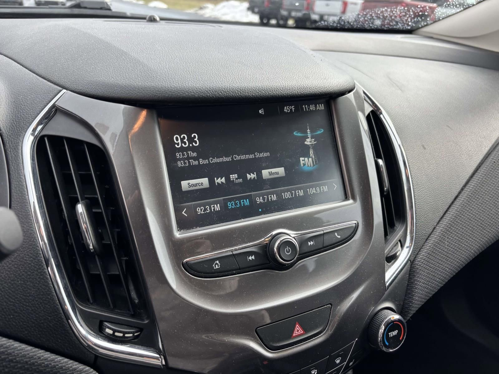 Used 2017 Chevrolet Cruze LT w/ Convenience Package image 21