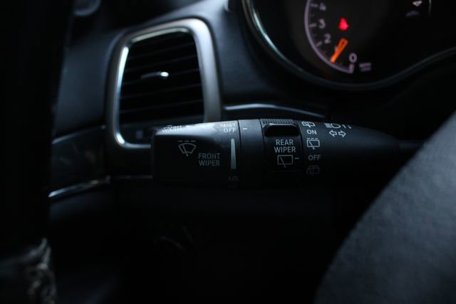 Used 2015 Jeep Grand Cherokee Overland AWD/4WD image 11