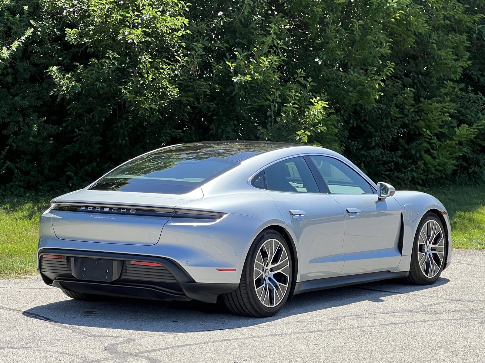 Certified 2022 Porsche Taycan 4S image 6