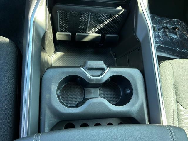 New 2026 RAM 1500 4x4 Crew Cab image 20