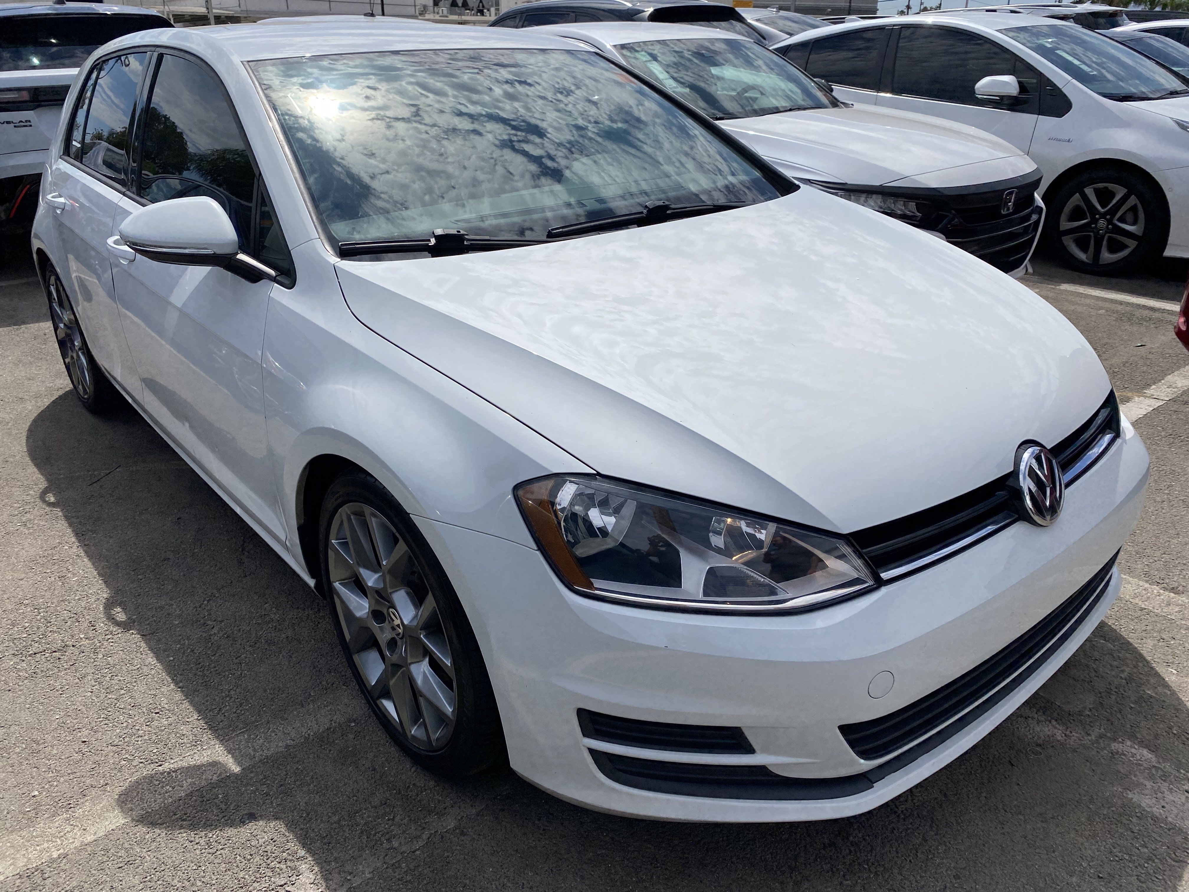 Used 2016 Volkswagen Golf S FWD image 7