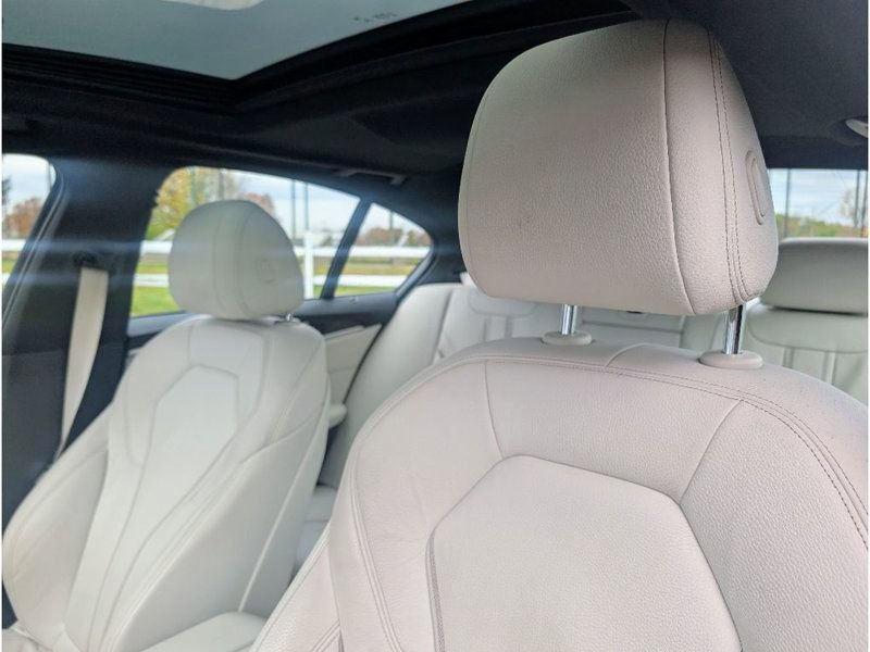 Used 2022 BMW 530i xDrive w/ M Sport Package image 16