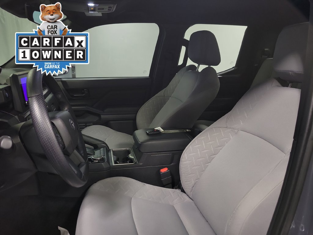 Used 2025 Toyota Tacoma SR5 AWD/4WD image 17