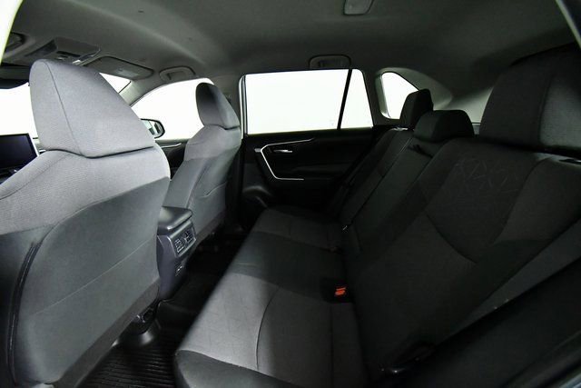 Used 2025 Toyota RAV4 XLE image 24