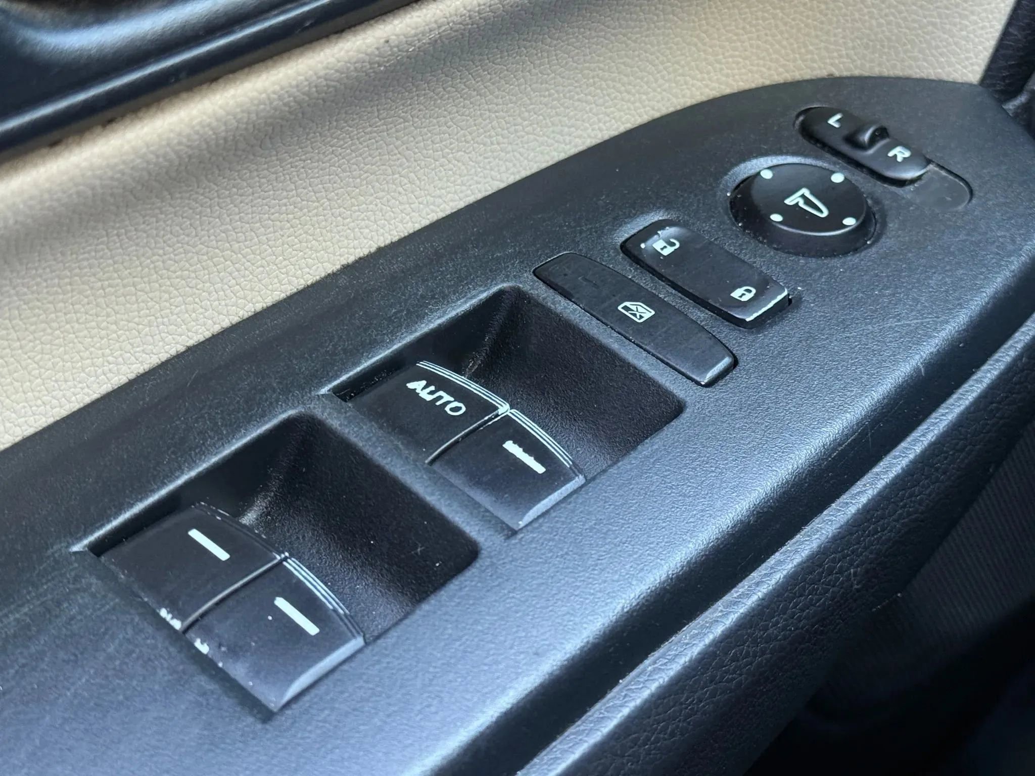 Used 2018 Honda CR-V LX image 23