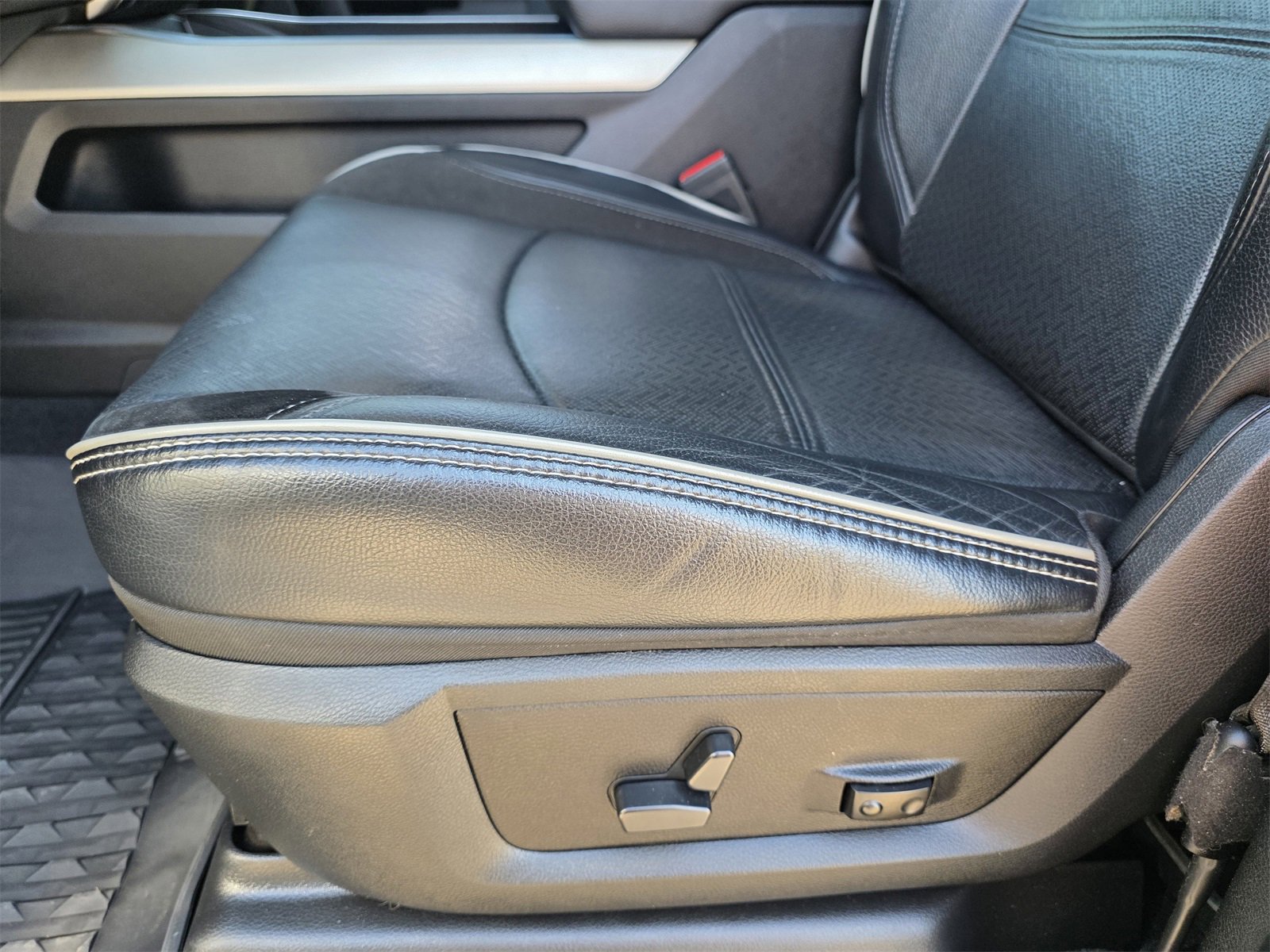 Used 2023 RAM 2500 Laramie image 15