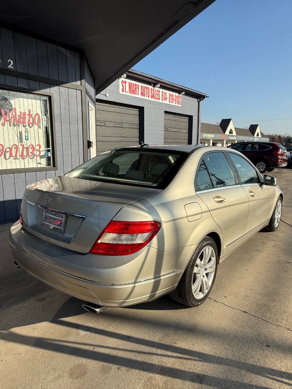 Used 2011 Mercedes-Benz C 300 Sedan image 6