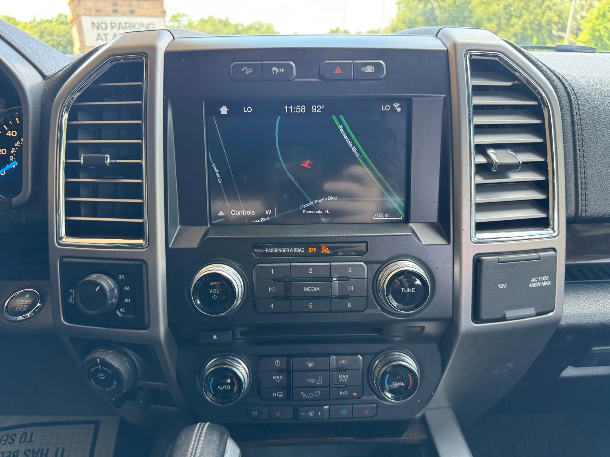 Used 2016 Ford F150 Platinum w/ Equipment Group 701A Luxury image 28