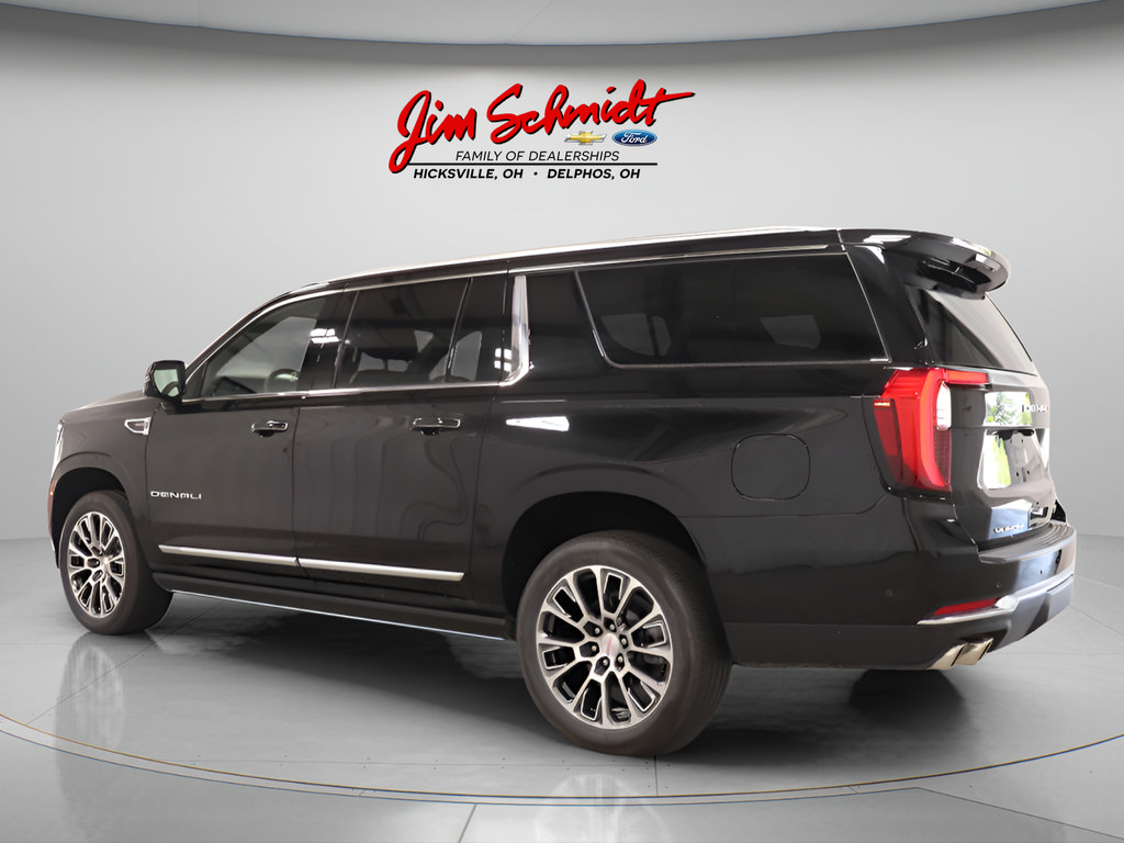 Used 2026 GMC Yukon XL Denali w/ Sun & Power Step Package AWD/4WD image 3
