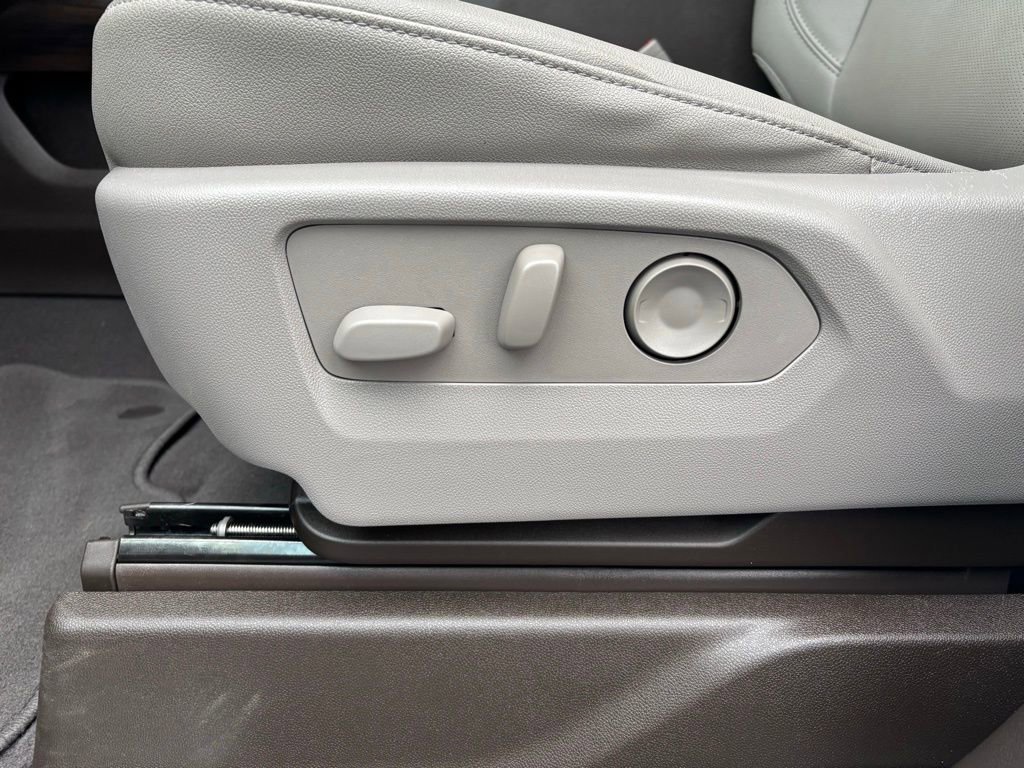 Used 2023 GMC Sierra 1500 SLT w/ SLT Premium Package image 16